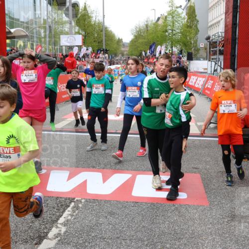 25.04.2026 - Das Zehntel Strokosch-Dieckow http://msf.ph/oto/9581874 25.04.2026 10:57:25 Ziel 5264, 5267, 5305, 5469, 5523, 5534, 5557, 5559, 5894, 5909, 6082, 6187, 6207, 6230, 6360, 6477, 6482, 6488, 6665, 6672, 6734, 6816, 6818, 7052, 7211, 7429, 7978, 8043, 8045, 5264, 5267, 5305, 5469, 5523, 5534, 5557, 5559, 5894, 5909, 6082, 6187, 6207, 6230, 6360, 6477, 6482, 6488, 6665, 6672, 6734, 6816, 6818, 7052, 7211, 7429, 7978, 8043, 8045 meine-sportfotos.de