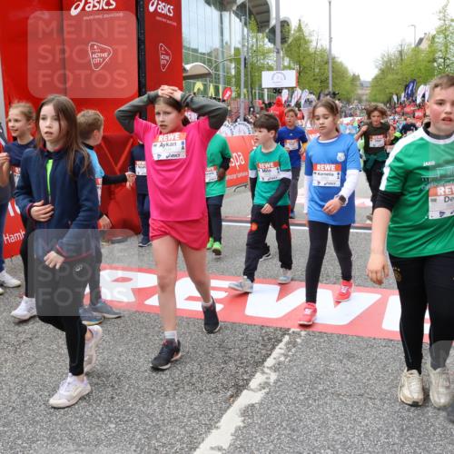 25.04.2026 - Das Zehntel Strokosch-Dieckow http://msf.ph/oto/9581926 25.04.2026 10:57:26 Ziel 5264, 5267, 5284, 5305, 5469, 5534, 5557, 5559, 5894, 5909, 6082, 6187, 6207, 6230, 6360, 6477, 6482, 6488, 6665, 6734, 6818, 7052, 7211, 7429, 7978, 8043, 8045, 5264, 5267, 5284, 5305, 5469, 5534, 5557, 5559, 5894, 5909, 6082, 6187, 6207, 6230, 6360, 6477, 6482, 6488, 6665, 6734, 6818, 7052, 7211, 7429, 7978, 8043, 8045 meine-sportfotos.de