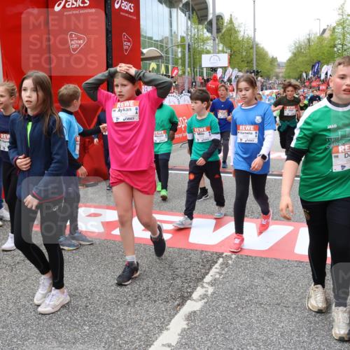 25.04.2026 - Das Zehntel Strokosch-Dieckow http://msf.ph/oto/9581939 25.04.2026 10:57:26 Ziel 5264, 5267, 5284, 5305, 5469, 5534, 5557, 5559, 5894, 5909, 6082, 6187, 6207, 6230, 6360, 6477, 6482, 6488, 6665, 6734, 6818, 7052, 7211, 7429, 7978, 8043, 8045, 5264, 5267, 5284, 5305, 5469, 5534, 5557, 5559, 5894, 5909, 6082, 6187, 6207, 6230, 6360, 6477, 6482, 6488, 6665, 6734, 6818, 7052, 7211, 7429, 7978, 8043, 8045 meine-sportfotos.de