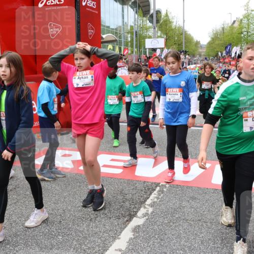 25.04.2026 - Das Zehntel Strokosch-Dieckow http://msf.ph/oto/9581962 25.04.2026 10:57:26 Ziel 5264, 5267, 5284, 5305, 5469, 5534, 5557, 5559, 5894, 5909, 6082, 6187, 6207, 6230, 6360, 6477, 6482, 6488, 6665, 6734, 6818, 7052, 7211, 7429, 7978, 8043, 8045, 5264, 5267, 5284, 5305, 5469, 5534, 5557, 5559, 5894, 5909, 6082, 6187, 6207, 6230, 6360, 6477, 6482, 6488, 6665, 6734, 6818, 7052, 7211, 7429, 7978, 8043, 8045 meine-sportfotos.de