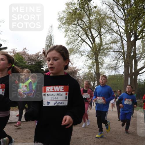 25.04.2026 - Das Zehntel Zöllner http://msf.ph/oto/9582019 25.04.2026 08:42:54 Laufen 3375, 3344 meine-sportfotos.de