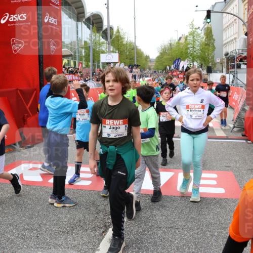 25.04.2026 - Das Zehntel Strokosch-Dieckow http://msf.ph/oto/9582027 25.04.2026 10:57:29 Ziel 5000, 5258, 5284, 5469, 5557, 5559, 5567, 5571, 5746, 5749, 5856, 6187, 6207, 6230, 6279, 6360, 6477, 6482, 6488, 6734, 6818, 6859, 7027, 8043, 8045, 5000, 5258, 5284, 5469, 5557, 5559, 5567, 5571, 5746, 5749, 5856, 6187, 6207, 6230, 6279, 6360, 6477, 6482, 6488, 6734, 6818, 6859, 7027, 8043, 8045 meine-sportfotos.de