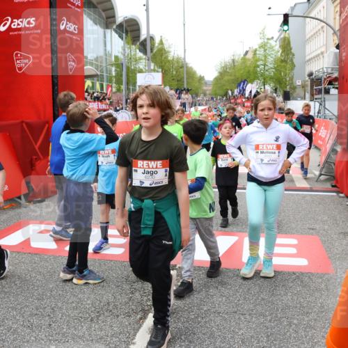 25.04.2026 - Das Zehntel Strokosch-Dieckow http://msf.ph/oto/9582037 25.04.2026 10:57:29 Ziel 5000, 5258, 5284, 5469, 5557, 5559, 5567, 5571, 5746, 5749, 5856, 6187, 6207, 6230, 6279, 6360, 6477, 6482, 6488, 6734, 6818, 6859, 7027, 8043, 8045, 5000, 5258, 5284, 5469, 5557, 5559, 5567, 5571, 5746, 5749, 5856, 6187, 6207, 6230, 6279, 6360, 6477, 6482, 6488, 6734, 6818, 6859, 7027, 8043, 8045 meine-sportfotos.de
