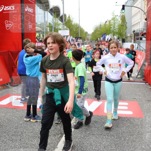 25.04.2026 - Das Zehntel Strokosch-Dieckow http://msf.ph/oto/9582068 25.04.2026 10:57:29 Ziel 5000, 5258, 5284, 5469, 5557, 5559, 5567, 5571, 5746, 5749, 5856, 6187, 6207, 6230, 6279, 6360, 6477, 6482, 6488, 6734, 6818, 6859, 7027, 8043, 8045, 5000, 5258, 5284, 5469, 5557, 5559, 5567, 5571, 5746, 5749, 5856, 6187, 6207, 6230, 6279, 6360, 6477, 6482, 6488, 6734, 6818, 6859, 7027, 8043, 8045 meine-sportfotos.de