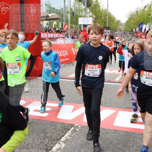 25.04.2026 - Das Zehntel Strokosch-Dieckow http://msf.ph/oto/9582193 25.04.2026 10:57:32 Ziel 5000, 5258, 5284, 5469, 5567, 5571, 5746, 5749, 5764, 5855, 5856, 6230, 6279, 6477, 6482, 6645, 6697, 6716, 6756, 6818, 6859, 7027, 7120, 7141, 7405, 8043, 8045, 5000, 5258, 5284, 5469, 5567, 5571, 5746, 5749, 5764, 5855, 5856, 6230, 6279, 6477, 6482, 6645, 6697, 6716, 6756, 6818, 6859, 7027, 7120, 7141, 7405, 8043, 8045 meine-sportfotos.de