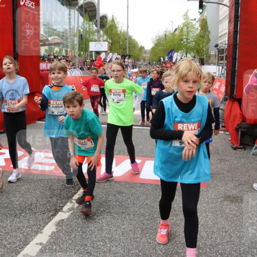 25.04.2026 - Das Zehntel Strokosch-Dieckow http://msf.ph/oto/9582329 25.04.2026 10:57:37 Ziel 5000, 5102, 5657, 5661, 5708, 5764, 5813, 5855, 6416, 6502, 6619, 6627, 6628, 6637, 6644, 6645, 6652, 6655, 6697, 6716, 6755, 6756, 6859, 6882, 7120, 7141, 7405, 7522, 7527, 7665, 8013, 5000, 5102, 5657, 5661, 5708, 5764, 5813, 5855, 6416, 6502, 6619, 6627, 6628, 6637, 6644, 6645, 6652, 6655, 6697, 6716, 6755, 6756, 6859, 6882, 7120, 7141, 7405, 7522, 7527, 7665, 8013 meine-sportfotos.de
