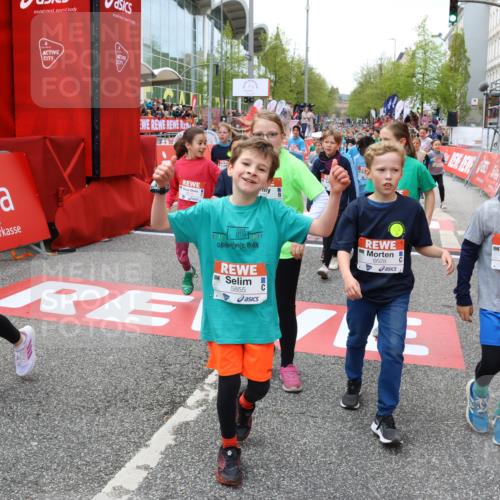 25.04.2026 - Das Zehntel Strokosch-Dieckow http://msf.ph/oto/9582385 25.04.2026 10:57:37 Ziel 5000, 5102, 5657, 5661, 5708, 5764, 5813, 5855, 6416, 6502, 6619, 6627, 6628, 6637, 6644, 6645, 6652, 6655, 6697, 6716, 6755, 6756, 6859, 6882, 7120, 7141, 7405, 7522, 7527, 7665, 8013, 5000, 5102, 5657, 5661, 5708, 5764, 5813, 5855, 6416, 6502, 6619, 6627, 6628, 6637, 6644, 6645, 6652, 6655, 6697, 6716, 6755, 6756, 6859, 6882, 7120, 7141, 7405, 7522, 7527, 7665, 8013 meine-sportfotos.de