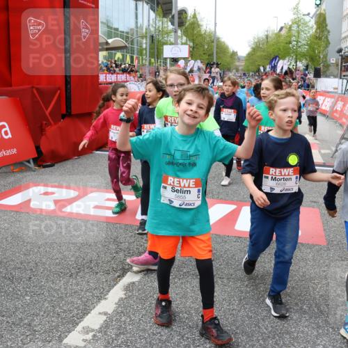 25.04.2026 - Das Zehntel Strokosch-Dieckow http://msf.ph/oto/9582420 25.04.2026 10:57:38 Ziel 5102, 5657, 5661, 5708, 5764, 5813, 5855, 6416, 6502, 6619, 6627, 6628, 6637, 6644, 6645, 6652, 6655, 6697, 6716, 6755, 6756, 6882, 6916, 7120, 7141, 7405, 7522, 7527, 7665, 8013, 8035, 5102, 5657, 5661, 5708, 5764, 5813, 5855, 6416, 6502, 6619, 6627, 6628, 6637, 6644, 6645, 6652, 6655, 6697, 6716, 6755, 6756, 6882, 6916, 7120, 7141, 7405, 7522, 7527, 7665, 8013, 8035 meine-sportfotos.de