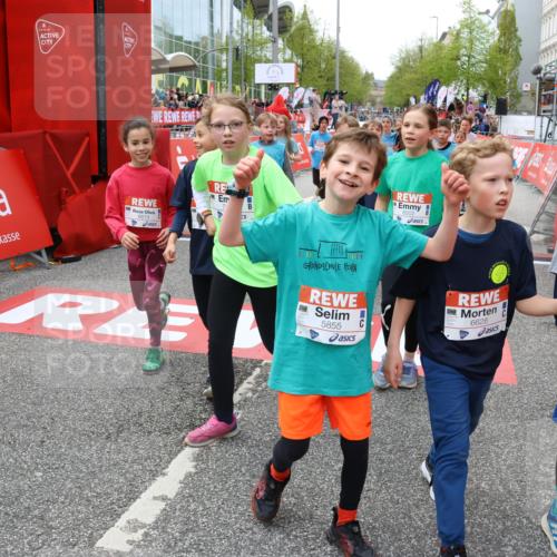 25.04.2026 - Das Zehntel Strokosch-Dieckow http://msf.ph/oto/9582465 25.04.2026 10:57:38 Ziel 5102, 5657, 5661, 5708, 5764, 5813, 5855, 6416, 6502, 6619, 6627, 6628, 6637, 6644, 6645, 6652, 6655, 6697, 6716, 6755, 6756, 6882, 6916, 7120, 7141, 7405, 7522, 7527, 7665, 8013, 8035, 5102, 5657, 5661, 5708, 5764, 5813, 5855, 6416, 6502, 6619, 6627, 6628, 6637, 6644, 6645, 6652, 6655, 6697, 6716, 6755, 6756, 6882, 6916, 7120, 7141, 7405, 7522, 7527, 7665, 8013, 8035 meine-sportfotos.de