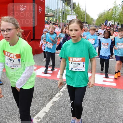25.04.2026 - Das Zehntel Strokosch-Dieckow http://msf.ph/oto/9582526 25.04.2026 10:57:39 Ziel 5097, 5102, 5657, 5661, 5708, 5764, 5813, 6416, 6502, 6619, 6627, 6628, 6637, 6644, 6645, 6652, 6655, 6716, 6755, 6756, 6882, 6916, 7120, 7405, 7522, 7527, 7665, 7802, 8013, 8035, 5097, 5102, 5657, 5661, 5708, 5764, 5813, 6416, 6502, 6619, 6627, 6628, 6637, 6644, 6645, 6652, 6655, 6716, 6755, 6756, 6882, 6916, 7120, 7405, 7522, 7527, 7665, 7802, 8013, 8035 meine-sportfotos.de
