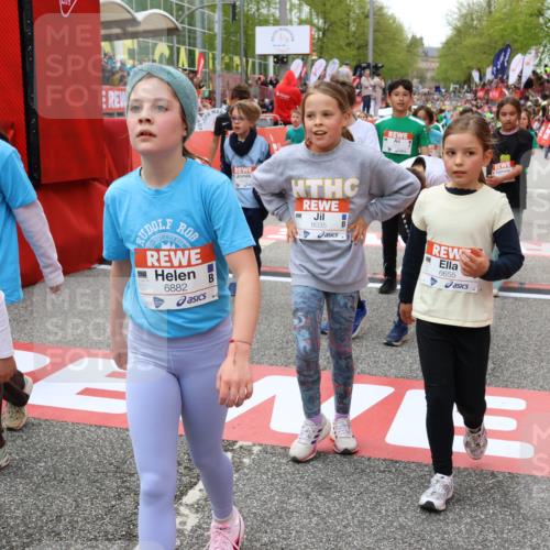 25.04.2026 - Das Zehntel Strokosch-Dieckow http://msf.ph/oto/9582670 25.04.2026 10:57:43 Ziel 3995, 5097, 5102, 5531, 5657, 5709, 5813, 5854, 6403, 6530, 6627, 6637, 6644, 6652, 6655, 6755, 6882, 6916, 7008, 7522, 7527, 7665, 7802, 7888, 7932, 8035, 3995, 5097, 5102, 5531, 5657, 5709, 5813, 5854, 6403, 6530, 6627, 6637, 6644, 6652, 6655, 6755, 6882, 6916, 7008, 7522, 7527, 7665, 7802, 7888, 7932, 8035 meine-sportfotos.de