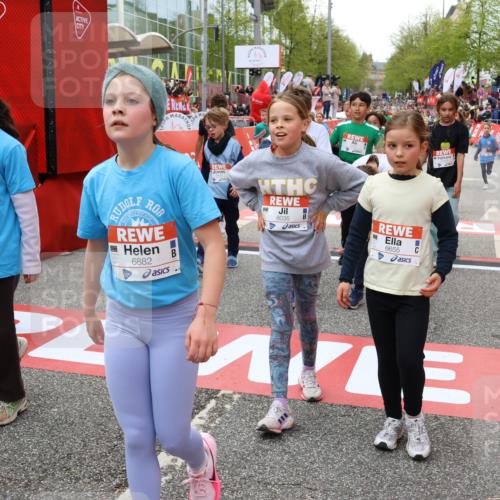 25.04.2026 - Das Zehntel Strokosch-Dieckow http://msf.ph/oto/9582698 25.04.2026 10:57:43 Ziel 3995, 5097, 5102, 5531, 5657, 5709, 5813, 5854, 6403, 6530, 6627, 6637, 6644, 6652, 6655, 6755, 6882, 6916, 7008, 7522, 7527, 7665, 7802, 7888, 7932, 8035, 3995, 5097, 5102, 5531, 5657, 5709, 5813, 5854, 6403, 6530, 6627, 6637, 6644, 6652, 6655, 6755, 6882, 6916, 7008, 7522, 7527, 7665, 7802, 7888, 7932, 8035 meine-sportfotos.de