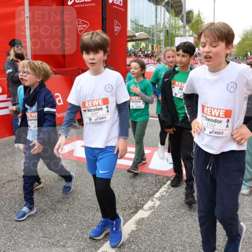 25.04.2026 - Das Zehntel Strokosch-Dieckow http://msf.ph/oto/9582831 25.04.2026 10:57:46 Ziel 3995, 5097, 5441, 5531, 5709, 5854, 5929, 6149, 6294, 6309, 6403, 6530, 6551, 6916, 6996, 7008, 7714, 7727, 7802, 7888, 7932, 8035, 3995, 5097, 5441, 5531, 5709, 5854, 5929, 6149, 6294, 6309, 6403, 6530, 6551, 6916, 6996, 7008, 7714, 7727, 7802, 7888, 7932, 8035 meine-sportfotos.de