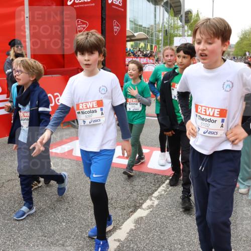 25.04.2026 - Das Zehntel Strokosch-Dieckow http://msf.ph/oto/9582846 25.04.2026 10:57:46 Ziel 3995, 5097, 5441, 5531, 5709, 5854, 5929, 6149, 6294, 6309, 6403, 6530, 6551, 6916, 6996, 7008, 7714, 7727, 7802, 7888, 7932, 8035, 3995, 5097, 5441, 5531, 5709, 5854, 5929, 6149, 6294, 6309, 6403, 6530, 6551, 6916, 6996, 7008, 7714, 7727, 7802, 7888, 7932, 8035 meine-sportfotos.de