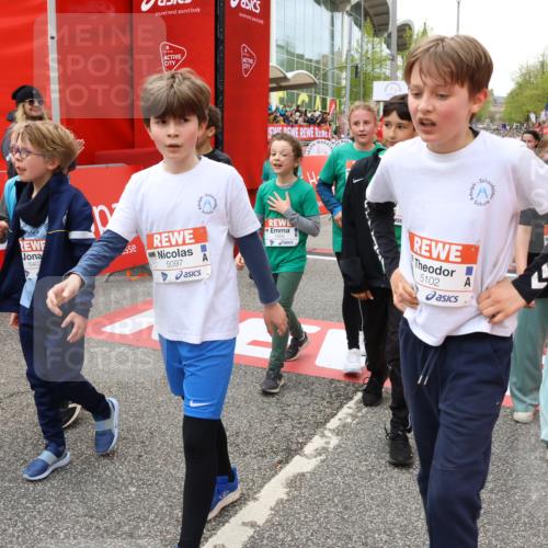 25.04.2026 - Das Zehntel Strokosch-Dieckow http://msf.ph/oto/9582859 25.04.2026 10:57:47 Ziel 3995, 5097, 5441, 5531, 5617, 5709, 5854, 5929, 6118, 6149, 6294, 6309, 6403, 6530, 6551, 6996, 7008, 7714, 7727, 7802, 7888, 7932, 3995, 5097, 5441, 5531, 5617, 5709, 5854, 5929, 6118, 6149, 6294, 6309, 6403, 6530, 6551, 6996, 7008, 7714, 7727, 7802, 7888, 7932 meine-sportfotos.de