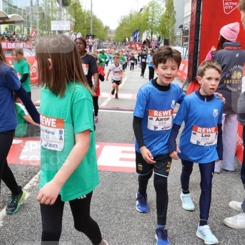 25.04.2026 - Das Zehntel Strokosch-Dieckow http://msf.ph/oto/9582890 25.04.2026 10:57:49 Ziel 3995, 5441, 5617, 5709, 5854, 5929, 6118, 6149, 6215, 6294, 6309, 6530, 6551, 6903, 6996, 7008, 7060, 7291, 7594, 7714, 7727, 7888, 7932, 3995, 5441, 5617, 5709, 5854, 5929, 6118, 6149, 6215, 6294, 6309, 6530, 6551, 6903, 6996, 7008, 7060, 7291, 7594, 7714, 7727, 7888, 7932 meine-sportfotos.de