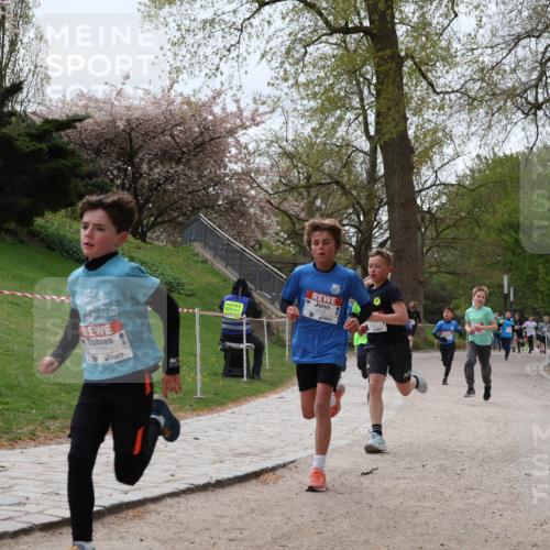 25.04.2026 - Das Zehntel Zöllner http://msf.ph/oto/9582992 25.04.2026 10:38:09 Laufen 6889, 6968 meine-sportfotos.de
