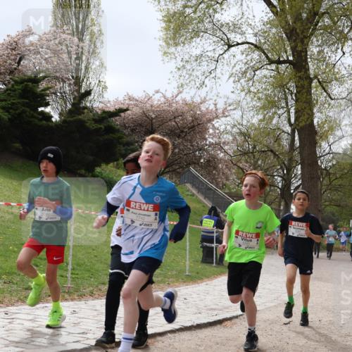 25.04.2026 - Das Zehntel Zöllner http://msf.ph/oto/9583020 25.04.2026 10:38:25 Laufen 7742 meine-sportfotos.de
