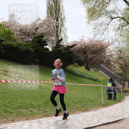 25.04.2026 - Das Zehntel Zöllner http://msf.ph/oto/9583035 25.04.2026 10:38:35 Laufen 7588, 6423 meine-sportfotos.de