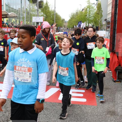25.04.2026 - Das Zehntel Strokosch-Dieckow http://msf.ph/oto/9583047 25.04.2026 10:57:56 Ziel 5386, 5561, 5735, 5773, 5780, 5789, 5859, 5867, 5913, 6122, 6126, 6130, 6132, 6133, 6215, 6275, 6280, 6646, 6670, 6903, 6915, 7060, 7072, 7125, 7291, 7575, 7576, 7583, 7594, 7639, 7705, 7711, 7811, 7947, 7959, 7962, 5386, 5561, 5735, 5773, 5780, 5789, 5859, 5867, 5913, 6122, 6126, 6130, 6132, 6133, 6215, 6275, 6280, 6646, 6670, 6903, 6915, 7060, 7072, 7125, 7291, 7575, 7576, 7583, 7594, 7639, 7705, 7711, 7811, 7947, 7959, 7962 meine-sportfotos.de