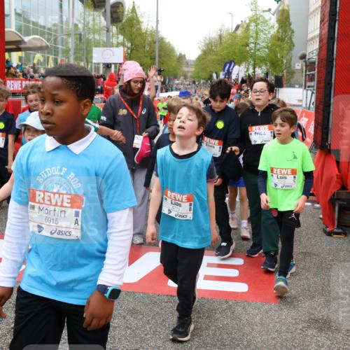 25.04.2026 - Das Zehntel Strokosch-Dieckow http://msf.ph/oto/9583051 25.04.2026 10:57:56 Ziel 5386, 5561, 5735, 5773, 5780, 5789, 5859, 5867, 5913, 6122, 6126, 6130, 6132, 6133, 6215, 6275, 6280, 6646, 6670, 6903, 6915, 7060, 7072, 7125, 7291, 7575, 7576, 7583, 7594, 7639, 7705, 7711, 7811, 7947, 7959, 7962, 5386, 5561, 5735, 5773, 5780, 5789, 5859, 5867, 5913, 6122, 6126, 6130, 6132, 6133, 6215, 6275, 6280, 6646, 6670, 6903, 6915, 7060, 7072, 7125, 7291, 7575, 7576, 7583, 7594, 7639, 7705, 7711, 7811, 7947, 7959, 7962 meine-sportfotos.de