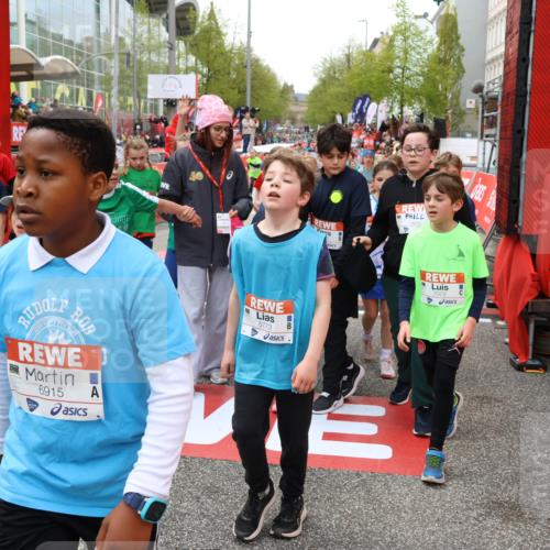 25.04.2026 - Das Zehntel Strokosch-Dieckow http://msf.ph/oto/9583061 25.04.2026 10:57:57 Ziel 5386, 5561, 5735, 5773, 5780, 5789, 5859, 5867, 5913, 6122, 6126, 6130, 6132, 6133, 6143, 6275, 6280, 6646, 6670, 6891, 6903, 6915, 7060, 7072, 7125, 7291, 7575, 7576, 7583, 7594, 7639, 7705, 7711, 7811, 7947, 7959, 7962, 5386, 5561, 5735, 5773, 5780, 5789, 5859, 5867, 5913, 6122, 6126, 6130, 6132, 6133, 6143, 6275, 6280, 6646, 6670, 6891, 6903, 6915, 7060, 7072, 7125, 7291, 7575, 7576, 7583, 7594, 7639, 7705, 7711, 7811, 7947, 7959, 7962 meine-sportfotos.de