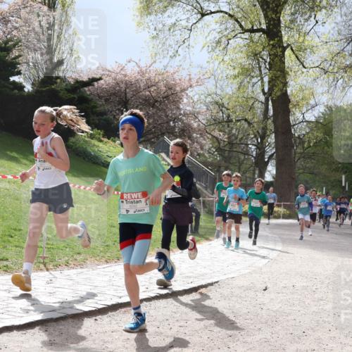 25.04.2026 - Das Zehntel Zöllner http://msf.ph/oto/9583068 25.04.2026 10:38:42 Laufen 6971, 6092 meine-sportfotos.de