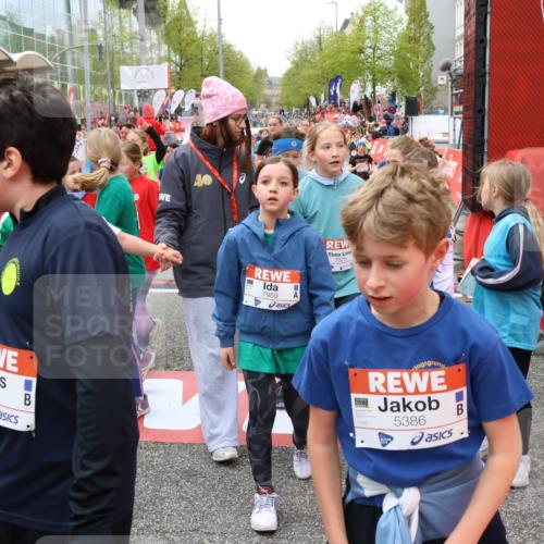 25.04.2026 - Das Zehntel Strokosch-Dieckow http://msf.ph/oto/9583096 25.04.2026 10:58:00 Ziel 5290, 5308, 5384, 5386, 5463, 5735, 5780, 5789, 5859, 5861, 6122, 6126, 6130, 6132, 6133, 6143, 6275, 6413, 6646, 6820, 6852, 6873, 6891, 7125, 7302, 7509, 7557, 7575, 7576, 7583, 7607, 7639, 7705, 7711, 7861, 7947, 7959, 7962, 5290, 5308, 5384, 5386, 5463, 5735, 5780, 5789, 5859, 5861, 6122, 6126, 6130, 6132, 6133, 6143, 6275, 6413, 6646, 6820, 6852, 6873, 6891, 7125, 7302, 7509, 7557, 7575, 7576, 7583, 7607, 7639, 7705, 7711, 7861, 7947, 7959, 7962 meine-sportfotos.de