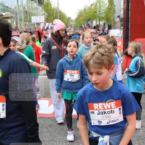 25.04.2026 - Das Zehntel Strokosch-Dieckow http://msf.ph/oto/9583107 25.04.2026 10:58:00 Ziel 5290, 5308, 5384, 5386, 5463, 5735, 5780, 5789, 5859, 5861, 6122, 6126, 6130, 6132, 6133, 6143, 6275, 6413, 6646, 6820, 6852, 6873, 6891, 7125, 7302, 7509, 7557, 7575, 7576, 7583, 7607, 7639, 7705, 7711, 7861, 7947, 7959, 7962, 5290, 5308, 5384, 5386, 5463, 5735, 5780, 5789, 5859, 5861, 6122, 6126, 6130, 6132, 6133, 6143, 6275, 6413, 6646, 6820, 6852, 6873, 6891, 7125, 7302, 7509, 7557, 7575, 7576, 7583, 7607, 7639, 7705, 7711, 7861, 7947, 7959, 7962 meine-sportfotos.de