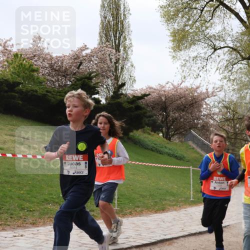 25.04.2026 - Das Zehntel Zöllner http://msf.ph/oto/9583112 25.04.2026 10:39:07 Laufen 6684, 7394 meine-sportfotos.de