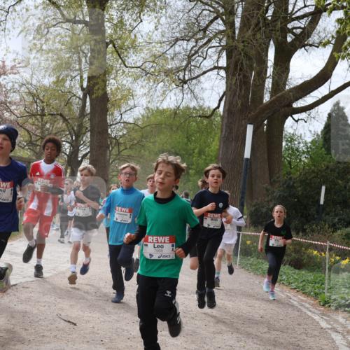 25.04.2026 - Das Zehntel Zöllner http://msf.ph/oto/9583186 25.04.2026 10:39:48 Laufen 8040, 7968 meine-sportfotos.de