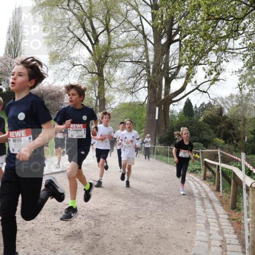 25.04.2026 - Das Zehntel Zöllner http://msf.ph/oto/9583190 25.04.2026 10:39:50 Laufen 5579 meine-sportfotos.de