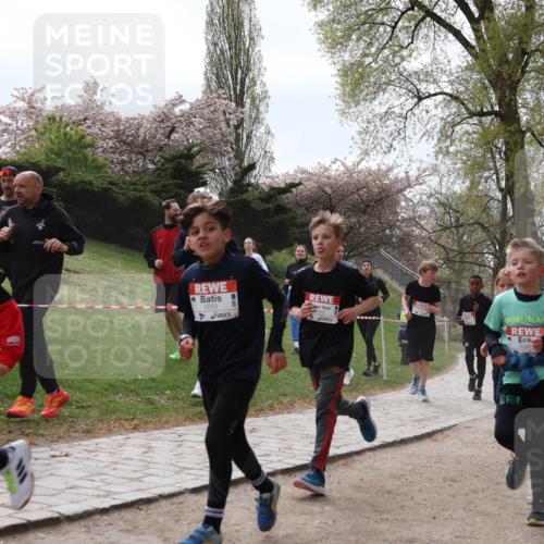 25.04.2026 - Das Zehntel Zöllner http://msf.ph/oto/9583207 25.04.2026 10:40:00 Laufen 5569 meine-sportfotos.de