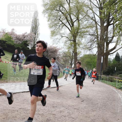 25.04.2026 - Das Zehntel Zöllner http://msf.ph/oto/9583214 25.04.2026 10:40:03 Laufen 6997 meine-sportfotos.de