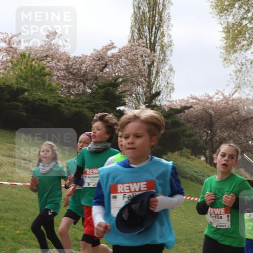 25.04.2026 - Das Zehntel Zöllner http://msf.ph/oto/9583225 25.04.2026 10:40:09 Laufen 5925 meine-sportfotos.de
