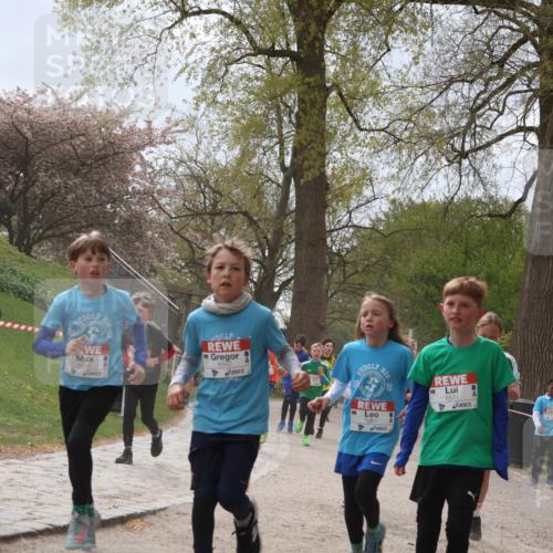 25.04.2026 - Das Zehntel Zöllner http://msf.ph/oto/9583228 25.04.2026 10:40:10 Laufen 7719, 6936, 6942, 10, 6531, 6951 meine-sportfotos.de