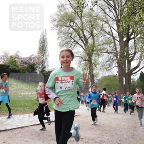 25.04.2026 - Das Zehntel Zöllner http://msf.ph/oto/9583340 25.04.2026 10:40:40 Laufen 7963 meine-sportfotos.de
