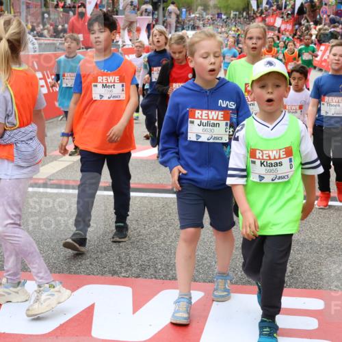 25.04.2026 - Das Zehntel Strokosch-Dieckow http://msf.ph/oto/9583394 25.04.2026 10:58:21 Ziel 5013, 5047, 5093, 5333, 5374, 5417, 5442, 5619, 5678, 5818, 5955, 5967, 6134, 6630, 7134, 7222, 7396, 7398, 7401, 7455, 7464, 8046, 8047, 5013, 5047, 5093, 5333, 5374, 5417, 5442, 5619, 5678, 5818, 5955, 5967, 6134, 6630, 7134, 7222, 7396, 7398, 7401, 7455, 7464, 8046, 8047 meine-sportfotos.de