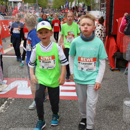 25.04.2026 - Das Zehntel Strokosch-Dieckow http://msf.ph/oto/9583415 25.04.2026 10:58:22 Ziel 5013, 5047, 5093, 5333, 5417, 5442, 5528, 5619, 5678, 5818, 5955, 5967, 6120, 6134, 6630, 7134, 7222, 7396, 7398, 7401, 7455, 7464, 7506, 7958, 5013, 5047, 5093, 5333, 5417, 5442, 5528, 5619, 5678, 5818, 5955, 5967, 6120, 6134, 6630, 7134, 7222, 7396, 7398, 7401, 7455, 7464, 7506, 7958 meine-sportfotos.de