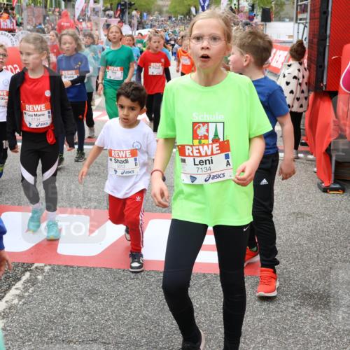 25.04.2026 - Das Zehntel Strokosch-Dieckow http://msf.ph/oto/9583450 25.04.2026 10:58:24 Ziel 5013, 5047, 5333, 5338, 5417, 5442, 5528, 5540, 5619, 5818, 5955, 5967, 6120, 6134, 6138, 6630, 6639, 6877, 6901, 7070, 7134, 7222, 7374, 7377, 7396, 7398, 7401, 7427, 7506, 7682, 7798, 7958, 5013, 5047, 5333, 5338, 5417, 5442, 5528, 5540, 5619, 5818, 5955, 5967, 6120, 6134, 6138, 6630, 6639, 6877, 6901, 7070, 7134, 7222, 7374, 7377, 7396, 7398, 7401, 7427, 7506, 7682, 7798, 7958 meine-sportfotos.de
