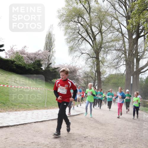 25.04.2026 - Das Zehntel Zöllner http://msf.ph/oto/9583478 25.04.2026 10:40:51 Laufen 6915 meine-sportfotos.de