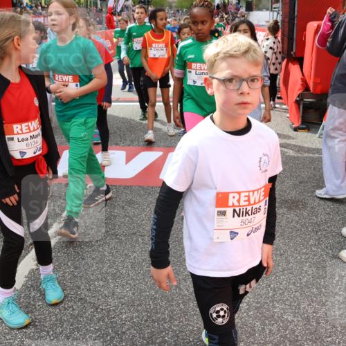 25.04.2026 - Das Zehntel Strokosch-Dieckow http://msf.ph/oto/9583511 25.04.2026 10:58:27 Ziel 5013, 5047, 5333, 5338, 5417, 5442, 5522, 5528, 5540, 5546, 5619, 6120, 6134, 6138, 6328, 6622, 6639, 6728, 6877, 6901, 7070, 7374, 7377, 7427, 7506, 7682, 7772, 7798, 7867, 7958, 5013, 5047, 5333, 5338, 5417, 5442, 5522, 5528, 5540, 5546, 5619, 6120, 6134, 6138, 6328, 6622, 6639, 6728, 6877, 6901, 7070, 7374, 7377, 7427, 7506, 7682, 7772, 7798, 7867, 7958 meine-sportfotos.de