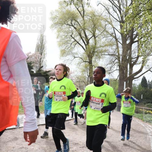 25.04.2026 - Das Zehntel Zöllner http://msf.ph/oto/9583546 25.04.2026 10:41:14 Laufen 06, 7249, 7245 meine-sportfotos.de