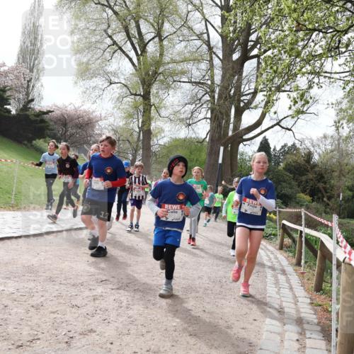 25.04.2026 - Das Zehntel Zöllner http://msf.ph/oto/9583574 25.04.2026 10:41:24 Laufen 12 meine-sportfotos.de