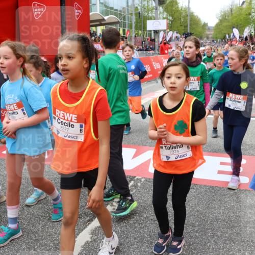 25.04.2026 - Das Zehntel Strokosch-Dieckow http://msf.ph/oto/9583651 25.04.2026 10:58:30 Ziel 5338, 5430, 5522, 5528, 5540, 5545, 5546, 5547, 5815, 5837, 6120, 6138, 6328, 6335, 6622, 6639, 6728, 6877, 6901, 7070, 7374, 7377, 7427, 7506, 7682, 7772, 7798, 7867, 7958, 8029, 5338, 5430, 5522, 5528, 5540, 5545, 5546, 5547, 5815, 5837, 6120, 6138, 6328, 6335, 6622, 6639, 6728, 6877, 6901, 7070, 7374, 7377, 7427, 7506, 7682, 7772, 7798, 7867, 7958, 8029 meine-sportfotos.de