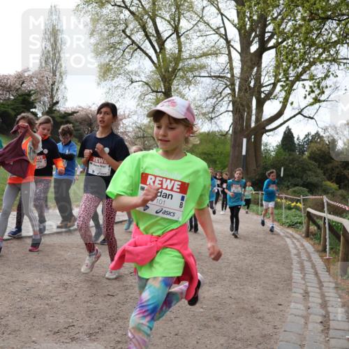 25.04.2026 - Das Zehntel Zöllner http://msf.ph/oto/9583678 25.04.2026 10:42:07 Laufen 101 meine-sportfotos.de