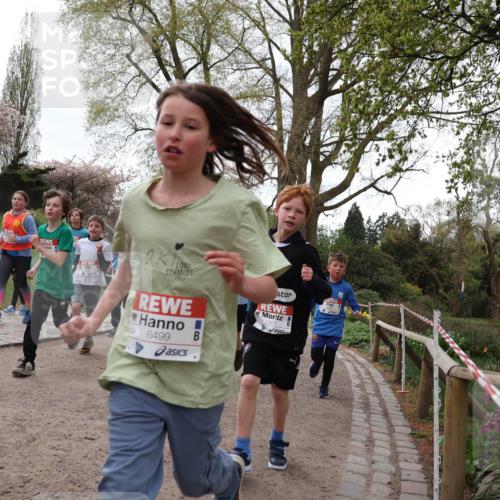 25.04.2026 - Das Zehntel Zöllner http://msf.ph/oto/9583778 25.04.2026 10:42:52 Laufen 10, 6499, 6504 meine-sportfotos.de