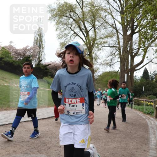 25.04.2026 - Das Zehntel Zöllner http://msf.ph/oto/9583786 25.04.2026 10:42:56 Laufen 10, 10, 6374 meine-sportfotos.de