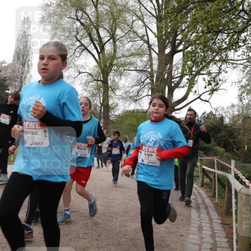 25.04.2026 - Das Zehntel Zöllner http://msf.ph/oto/9583818 25.04.2026 10:43:11 Laufen 6930, 20, 6921, 10, 10 meine-sportfotos.de
