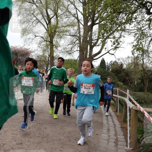 25.04.2026 - Das Zehntel Zöllner http://msf.ph/oto/9583829 25.04.2026 10:43:17 Laufen 12, 5674, 5709 meine-sportfotos.de
